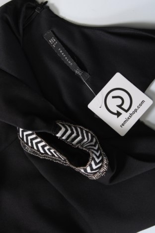 Рокля Zara Trafaluc, Размер S, Цвят Черен, Цена 18,03 лв.