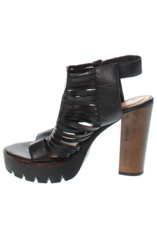 Sandalen, Größe 37, Farbe Schwarz, Preis 40,36 €