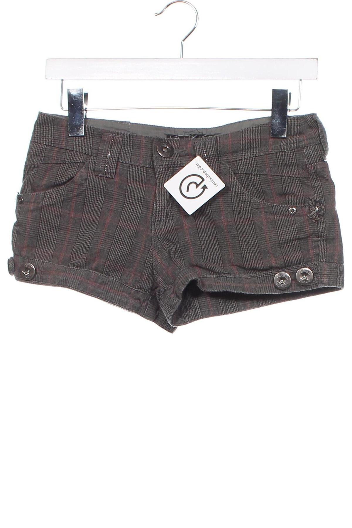 Дамски къс панталон Bershka, Размер XS, Цвят Многоцветен, Цена 9,19 лв.