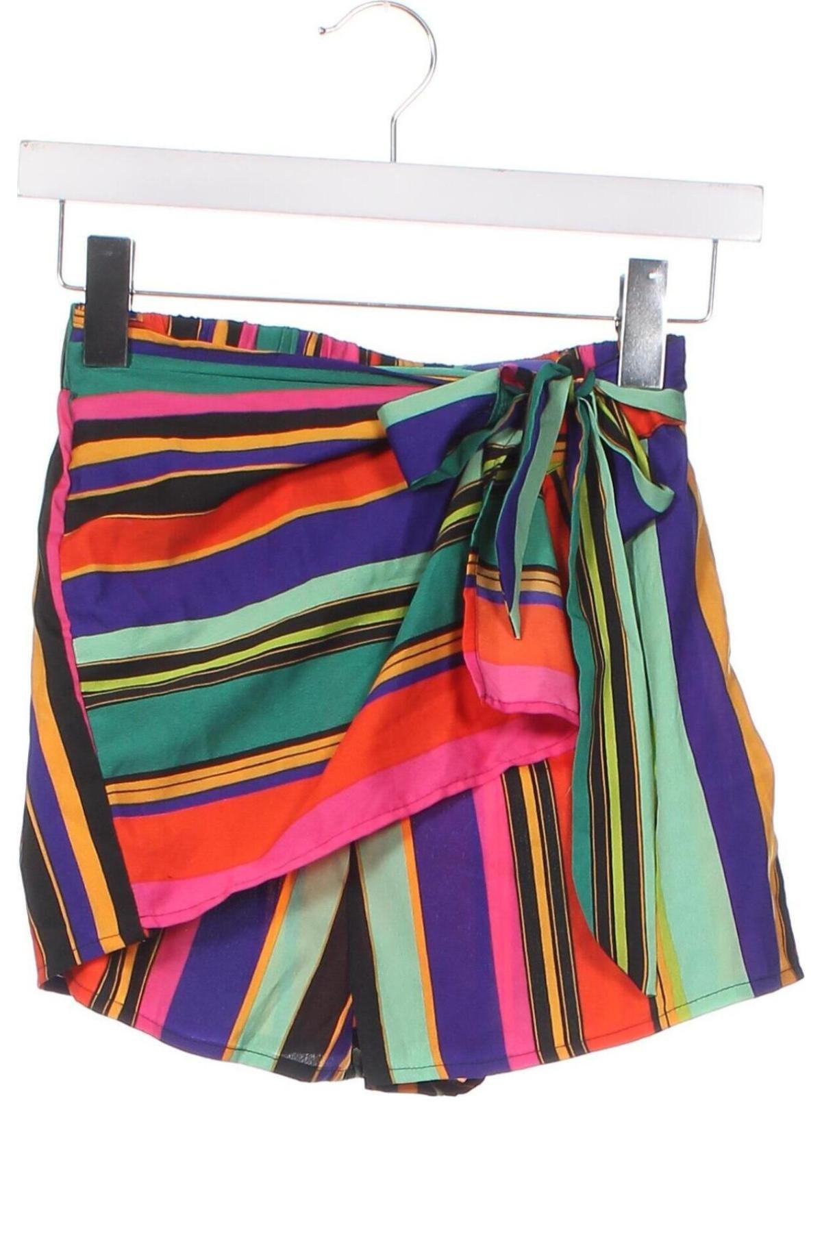Γυναικείο κοντό παντελόνι Boohoo, Μέγεθος XXS, Χρώμα Πολύχρωμο, Τιμή 9,62 €