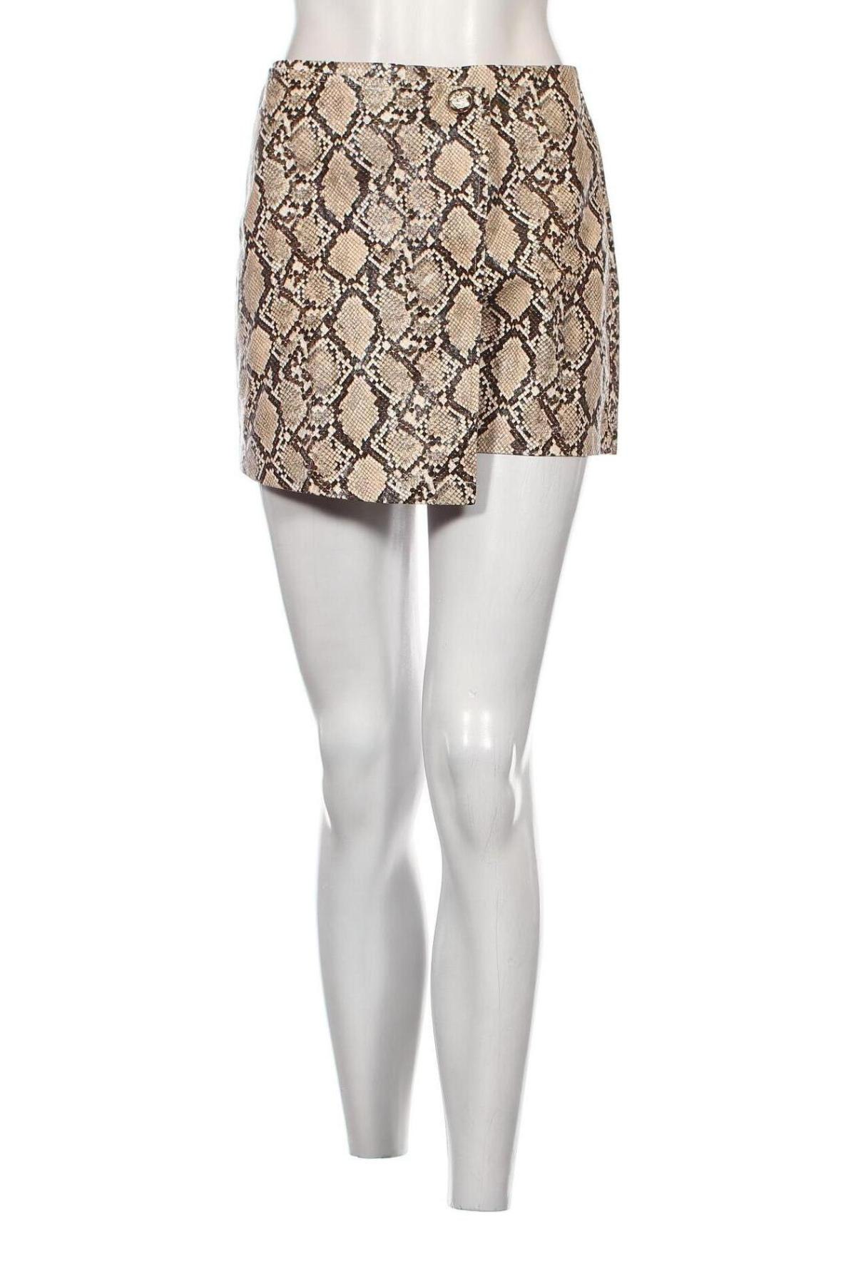 Γυναικείο κοντό παντελόνι Boohoo, Μέγεθος S, Χρώμα Πολύχρωμο, Τιμή 9,72 €