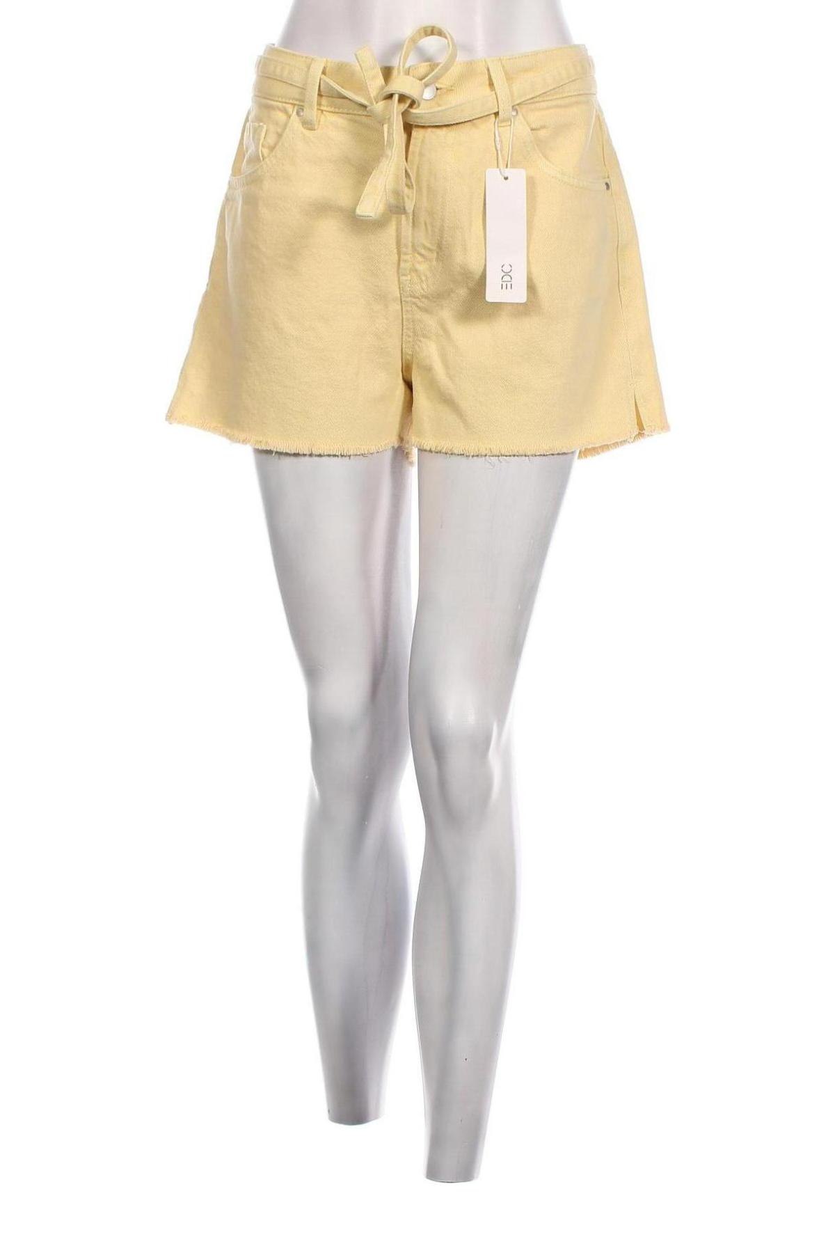 Γυναικείο κοντό παντελόνι Edc By Esprit, Μέγεθος M, Χρώμα Κίτρινο, Τιμή 8,73 €
