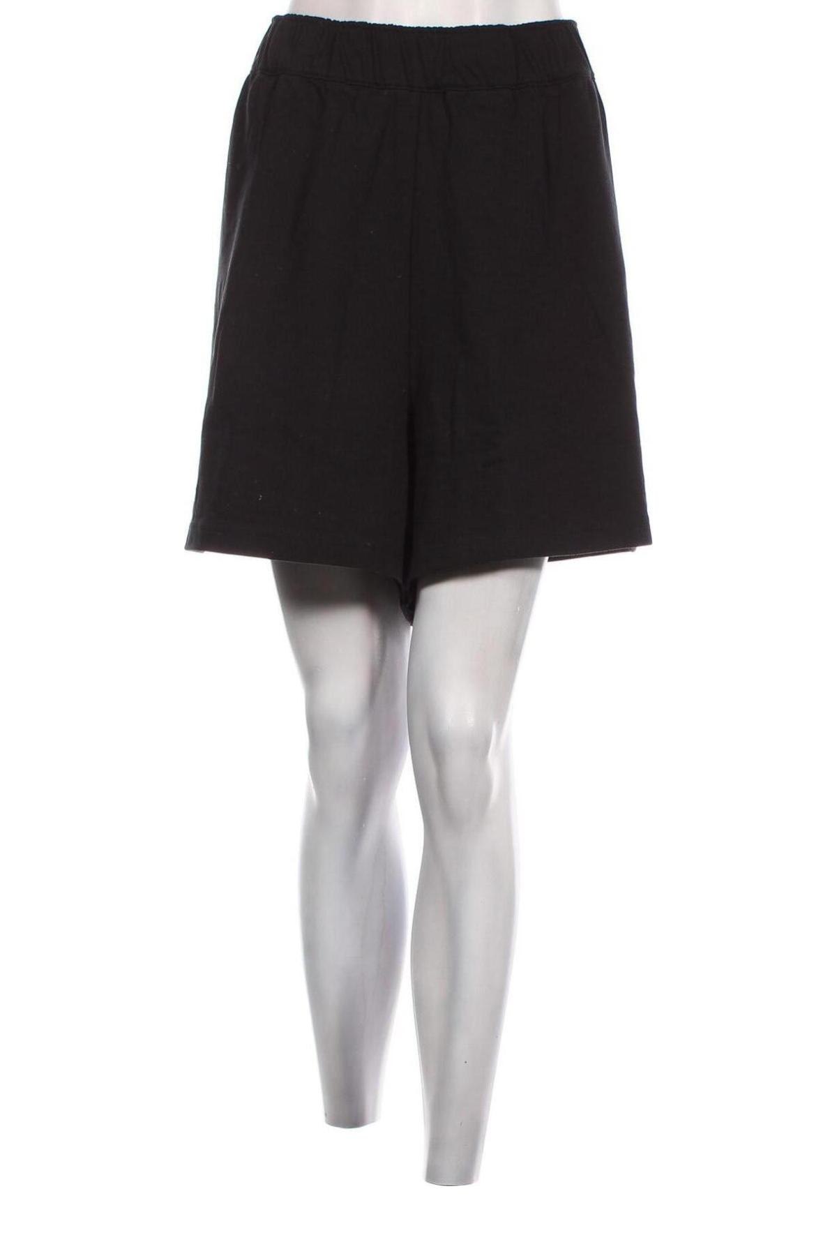 Damen Shorts Nike, Größe XXL, Farbe Schwarz, Preis 39,69 €