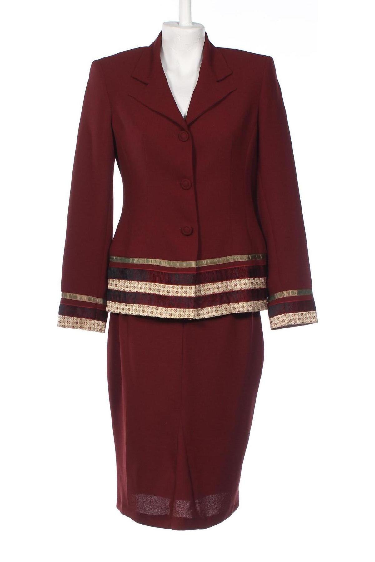 Дамски костюм, Размер M, Цвят Червен, Цена 85,34 лв.