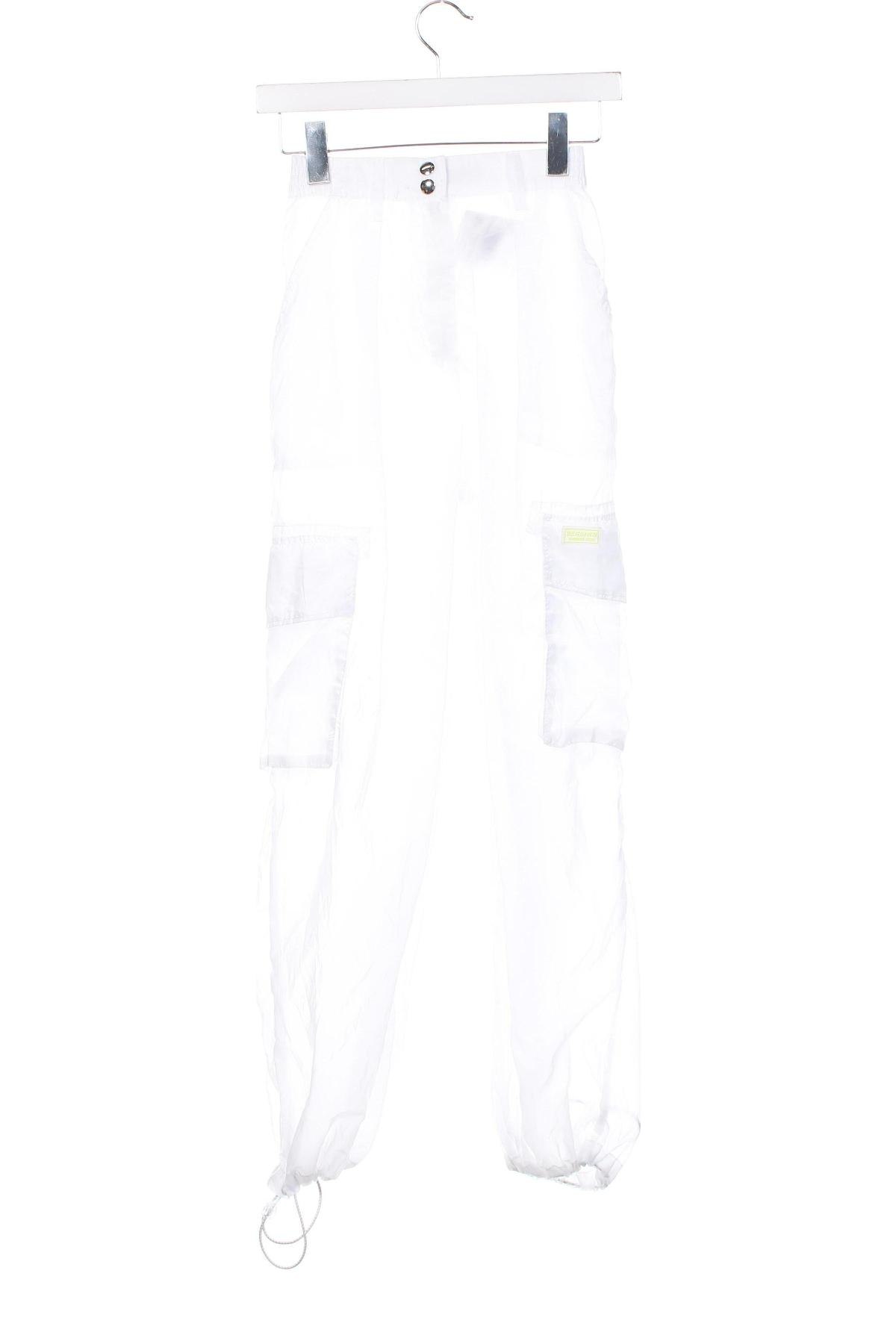 Дамски панталон Bershka, Размер XS, Цвят Бял, Цена 14,80 лв.