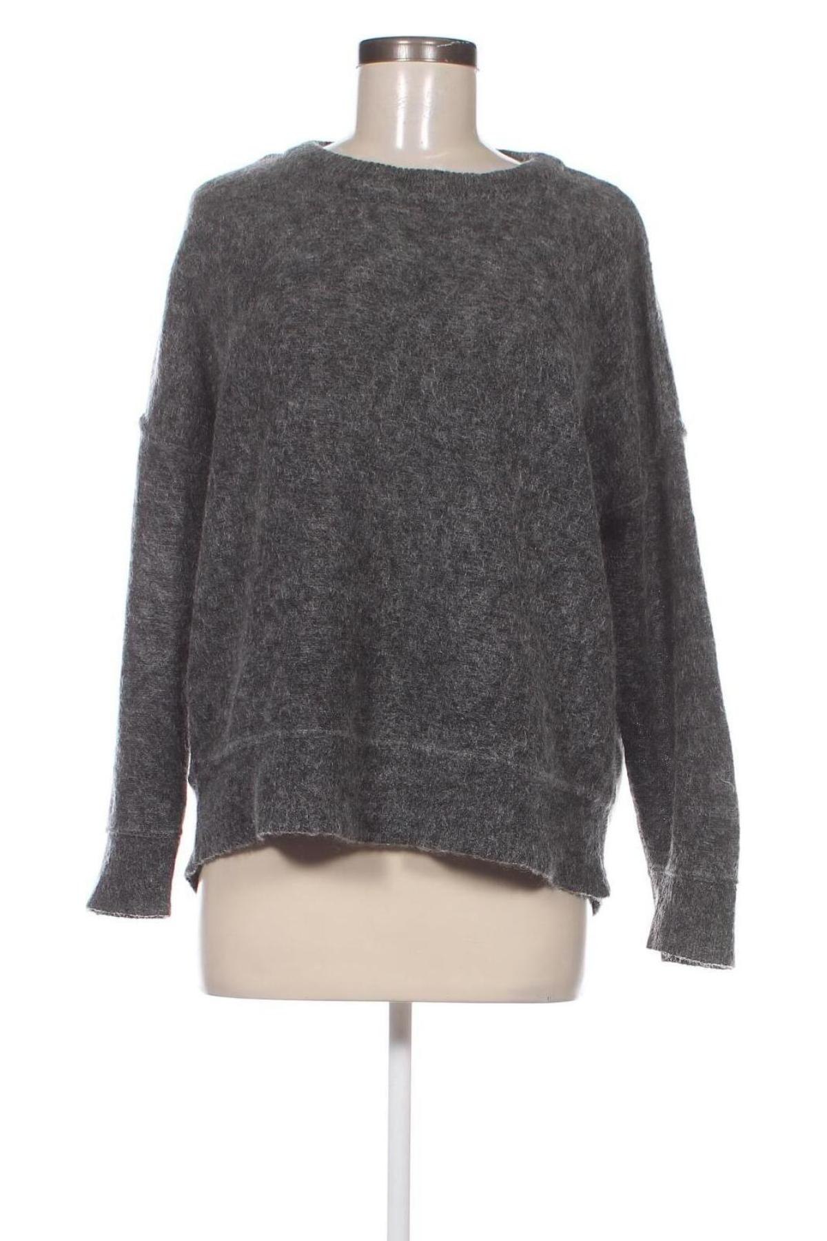 Дамски пуловер By Malene Birger, Размер S, Цвят Сив, Цена 54,84 лв.