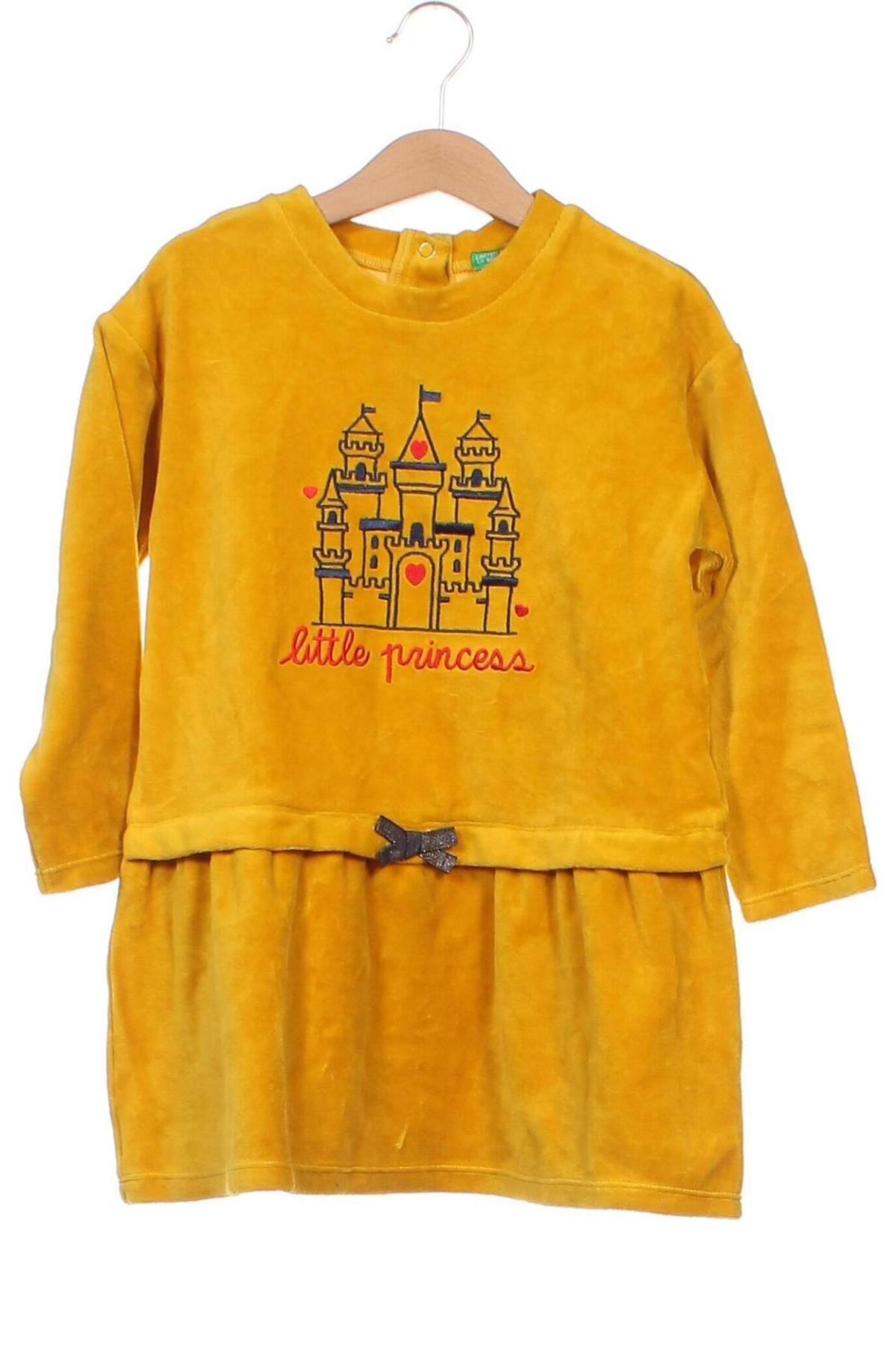 Детска рокля United Colors Of Benetton, Размер 3-4y/ 104-110 см, Цвят Жълт, Цена 27,37 лв.