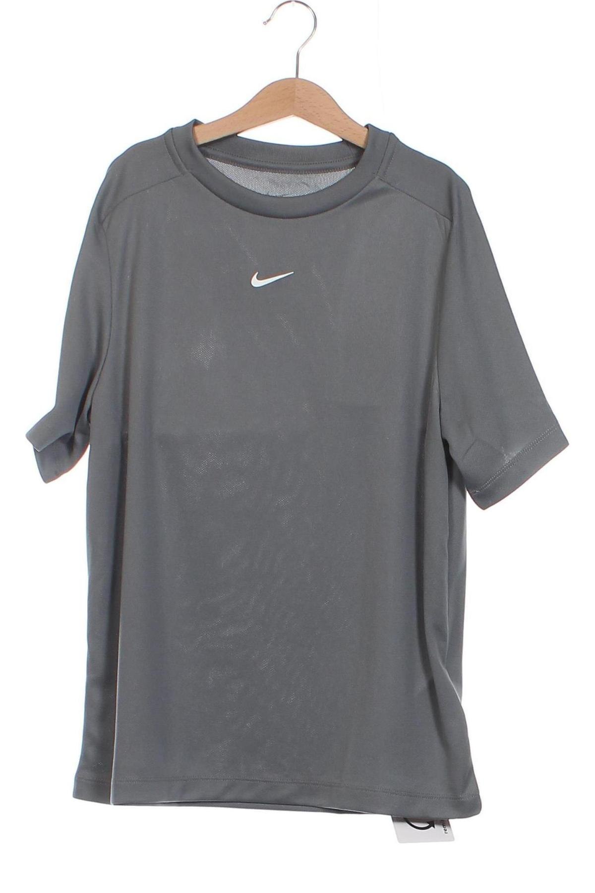 Kinder T-Shirt Nike, Größe 10-11y/ 146-152 cm, Farbe Grau, Preis 18,25 €