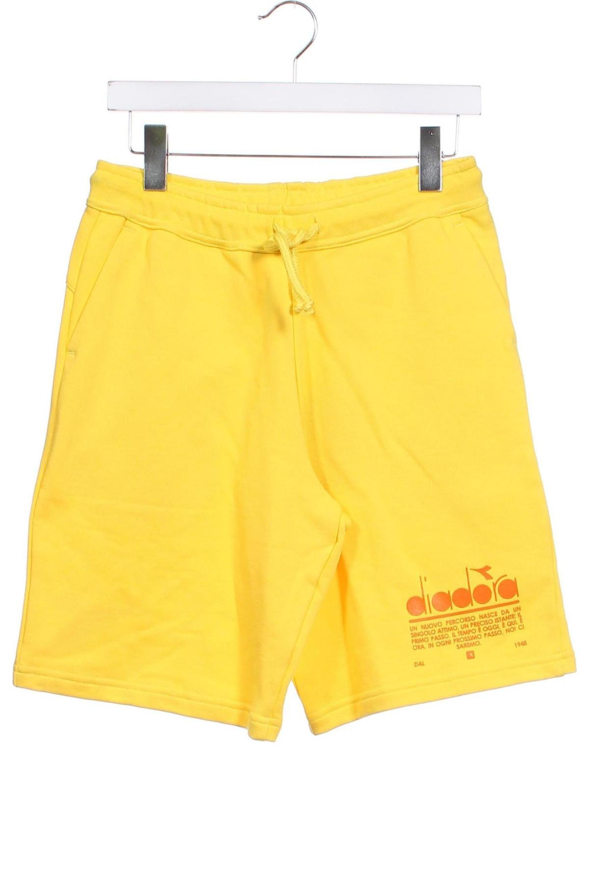 Мъжки къс панталон Diadora, Размер XS, Цвят Жълт, Цена 77,00 лв.