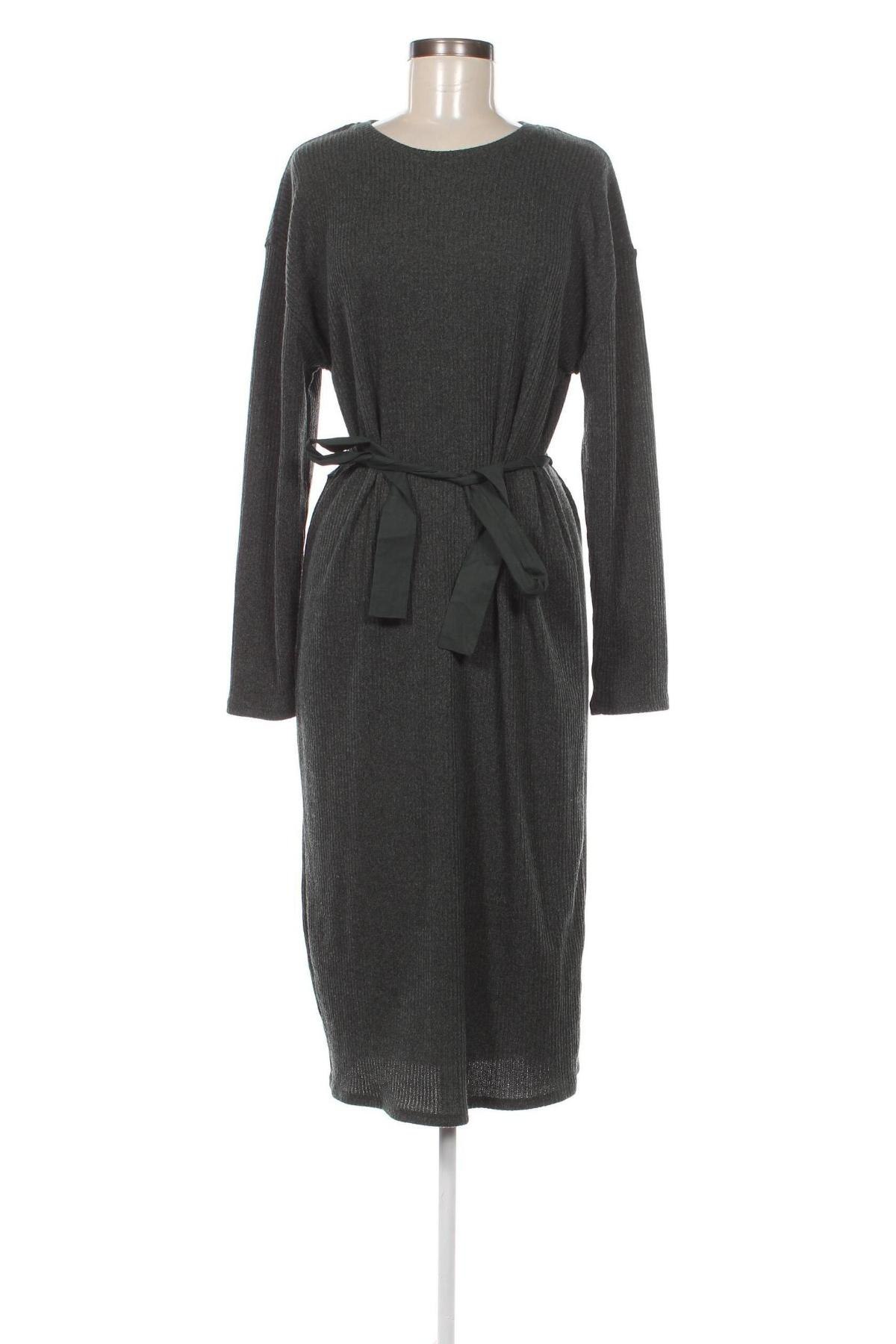 Kleid Zara, Größe M, Farbe Grün, Preis 14,20 €