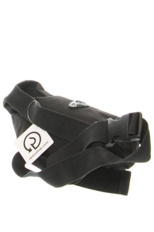 Ledvinka  Urban Classics, Barva Černá, Cena  925,00 Kč