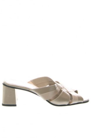 Pantolette Signora M, Größe 39, Farbe Beige, Preis 29,00 €