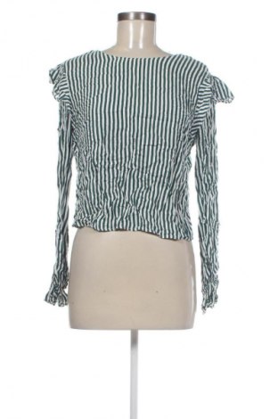 Damen Shirt Bershka, Größe M, Farbe Mehrfarbig, Preis 13,99 €