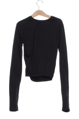 Дамска блуза Bershka, Размер XS, Цвят Черен, Цена 35,97 лв.