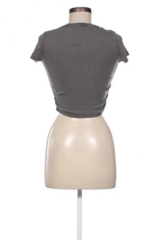 Bluzka damska Cropp, Rozmiar S, Kolor Szary, Cena 63,62 zł