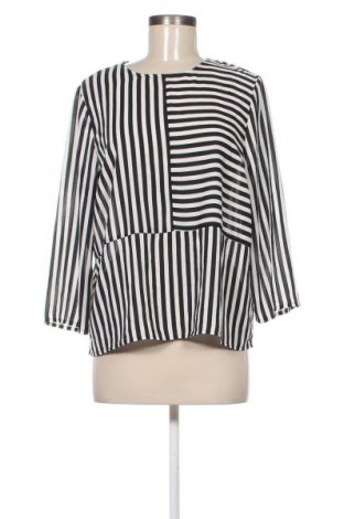 Damen Shirt Gina Tricot, Größe M, Farbe Mehrfarbig, Preis € 13,99