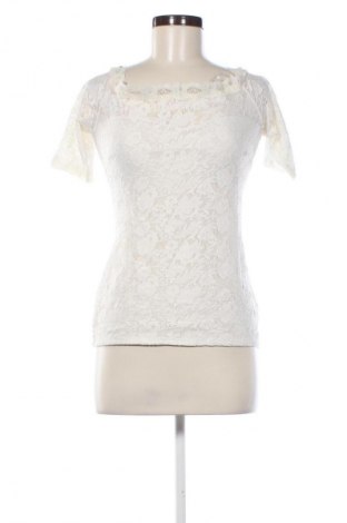 Dámská halenka Gina Tricot, Velikost M, Barva Krémová, Cena  199,00 Kč