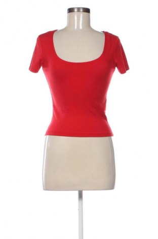 Damen Shirt Stradivarius, Größe S, Farbe Rot, Preis 9,64 €