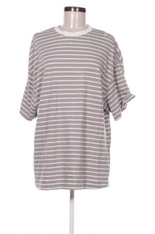 Damski T-shirt H&M Divided, Rozmiar M, Kolor Kolorowy, Cena 40,06 zł