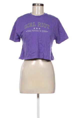 Damen T-Shirt Stradivarius, Größe S, Farbe Lila, Preis 5,99 €