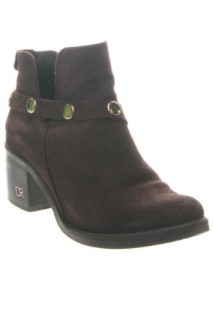 Botine de damă Carinii, Mărime 36, Culoare Maro, Preț 314,78 Lei