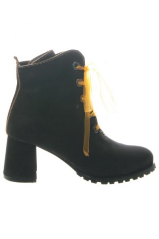 Botine de damă Unbranded, Mărime 35, Culoare Negru, Preț 197,32 Lei
