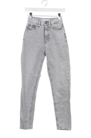 Blugi de femei Amisu, Mărime XXS, Culoare Gri, Preț 74,81 Lei