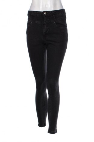 Damskie jeansy Beloved, Rozmiar M, Kolor Czarny, Cena 41,99 zł