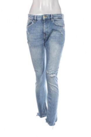 Γυναικείο Τζίν Bershka, Μέγεθος S, Χρώμα Μπλέ, Τιμή 18,99 €