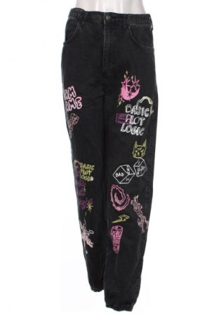 Damskie jeansy Bershka, Rozmiar M, Kolor Szary, Cena 43,99 zł