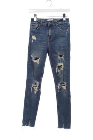 Damskie jeansy Bershka, Rozmiar XS, Kolor Niebieski, Cena 68,33 zł