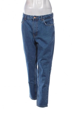 Blugi de femei Bershka, Mărime M, Culoare Albastru, Preț 73,36 Lei