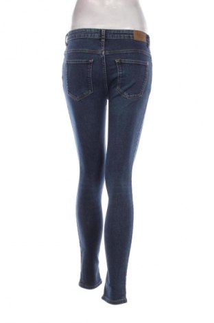 Blugi de femei Bershka, Mărime M, Culoare Albastru, Preț 73,00 Lei