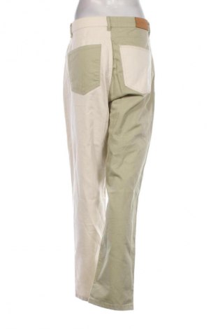 Damen Jeans Bershka, Größe L, Farbe Mehrfarbig, Preis 22,47 €