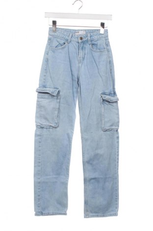 Blugi de femei Bershka, Mărime XXS, Culoare Albastru, Preț 74,81 Lei