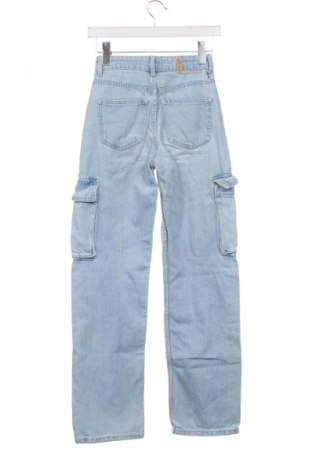 Blugi de femei Bershka, Mărime XXS, Culoare Albastru, Preț 74,81 Lei
