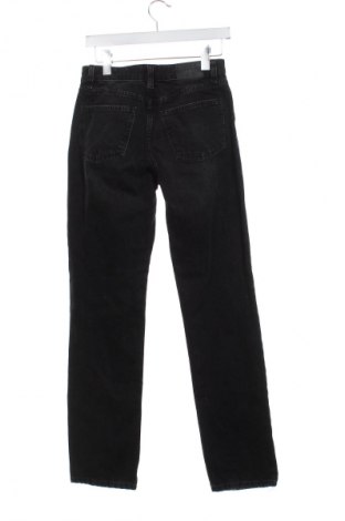 Damskie jeansy Bershka, Rozmiar S, Kolor Czarny, Cena 63,31 zł