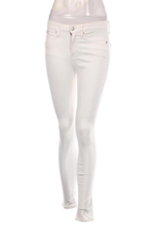 Damskie jeansy Calvin Klein Jeans, Rozmiar L, Kolor Biały, Cena 222,99 zł