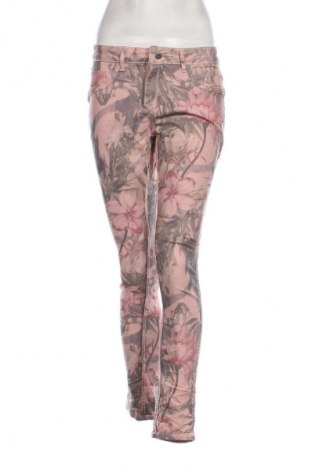 Γυναικείο Τζίν Fashion, Μέγεθος M, Χρώμα Πολύχρωμο, Τιμή 26,99 €