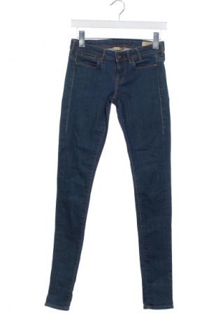 Дамски дънки Guess, Размер M, Цвят Син, Цена 75,00 лв.