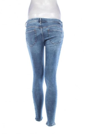 Blugi de femei H&M, Mărime S, Culoare Albastru, Preț 73,00 Lei