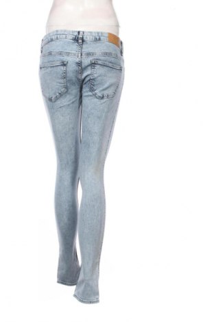 Damskie jeansy H&M Divided, Rozmiar M, Kolor Niebieski, Cena 69,68 zł