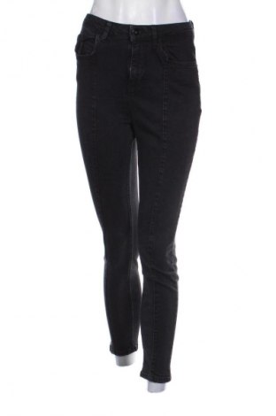 Damskie jeansy Mohito, Rozmiar S, Kolor Czarny, Cena 68,00 zł