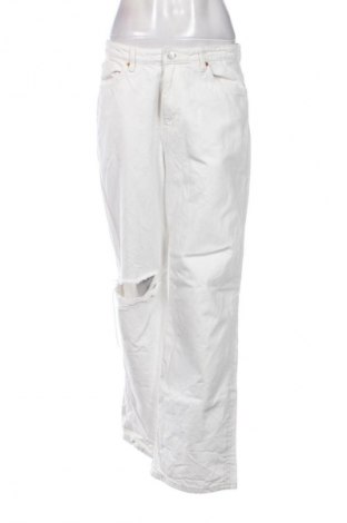 Damen Jeans Monki, Größe L, Farbe Weiß, Preis € 11,99