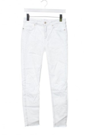 Damskie jeansy ONLY, Rozmiar M, Kolor Biały, Cena 111,99 zł