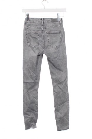 Damskie jeansy ONLY, Rozmiar S, Kolor Szary, Cena 111,99 zł