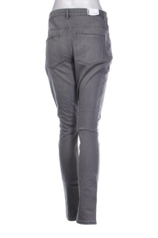Damskie jeansy ONLY, Rozmiar XL, Kolor Szary, Cena 181,44 zł