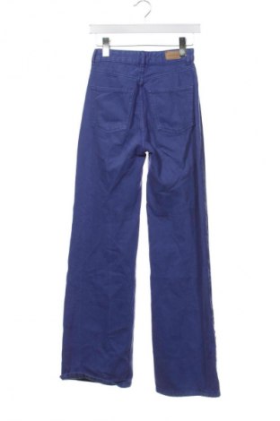 Blugi de femei Pull&Bear, Mărime XXS, Culoare Mov, Preț 73,00 Lei