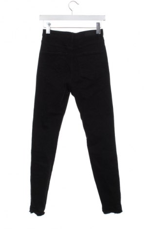 Dámské džíny  Pull&Bear, Velikost S, Barva Černá, Cena  370,00 Kč