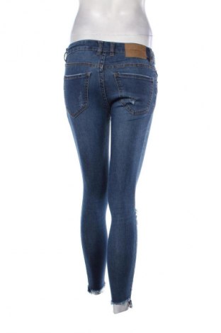 Blugi de femei Pull&Bear, Mărime M, Culoare Albastru, Preț 73,33 Lei